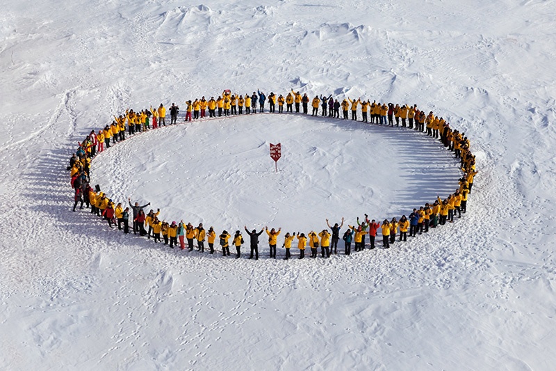 Quark Expeditions passengers at the North Pole via 50 Years of Victory - Photo credit: Samantha Crimmin