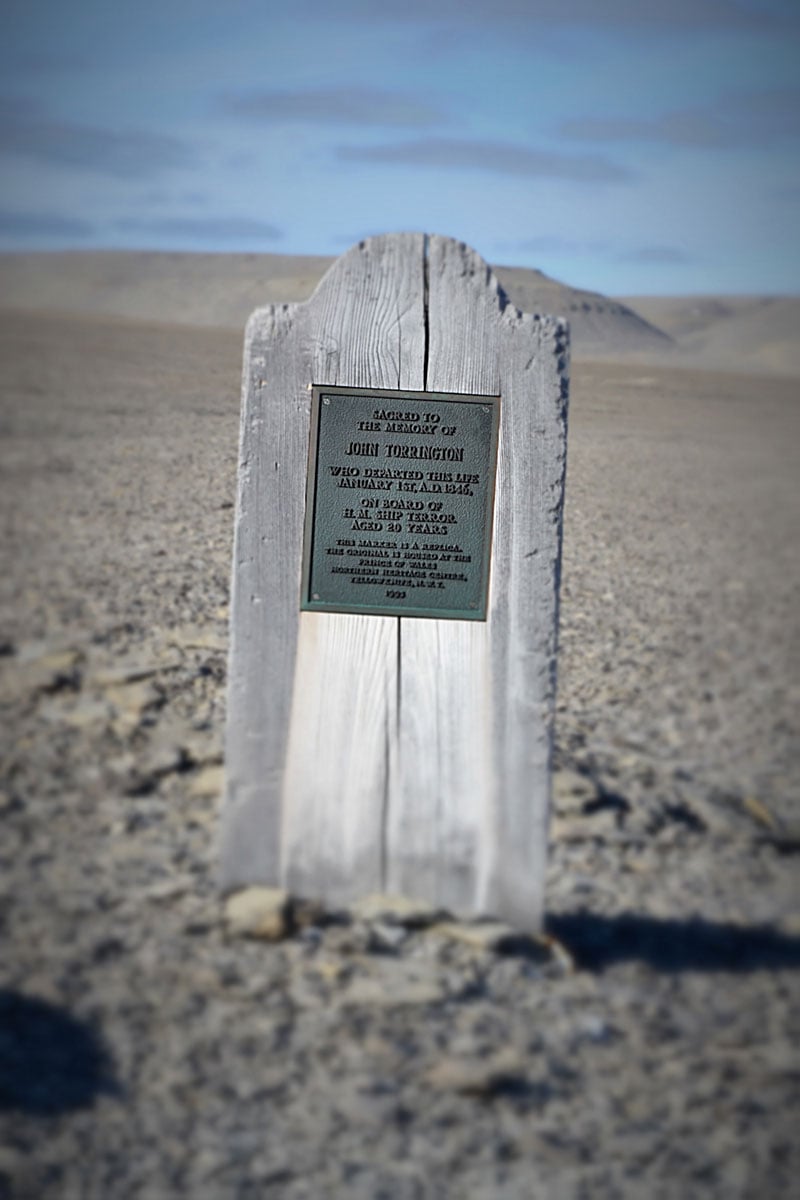 John Torrington&apos;s grave on Beechy Island, Nunavut